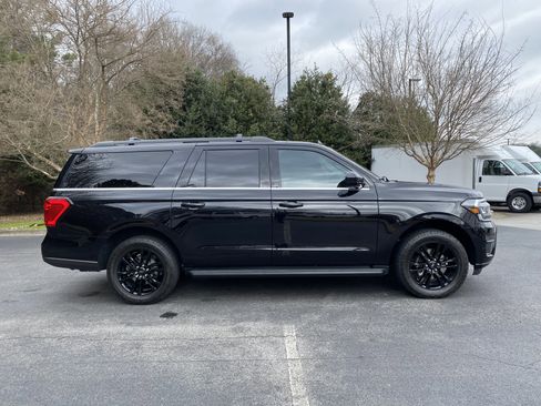 Used 2024 Ford Expedition Max XLT image 10