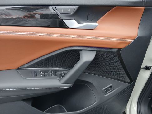 New 2026 Volkswagen Tiguan SEL R-Line image 11