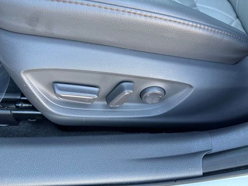 Used 2018 Toyota Camry L image 13