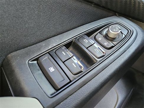 Used 2024 Subaru Ascent Premium w/ Convenience Package image 31