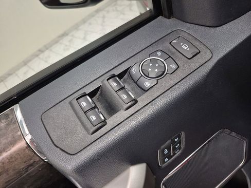 Used 2022 Ford F250 Lariat w/ Lariat Ultimate Package image 24