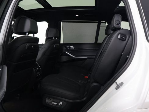 Used 2024 BMW X7 xDrive40i w/ Executive Package AWD/4WD image 11