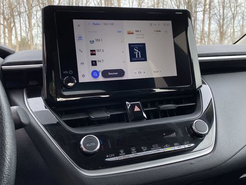 Used 2023 Toyota Corolla LE image 26