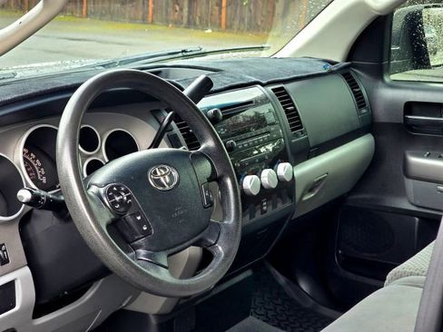 Used 2013 Toyota Tundra 4x4 Double Cab image 11