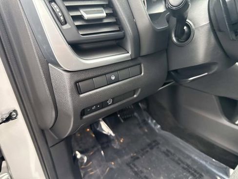 Used 2023 Nissan Rogue SV image 22