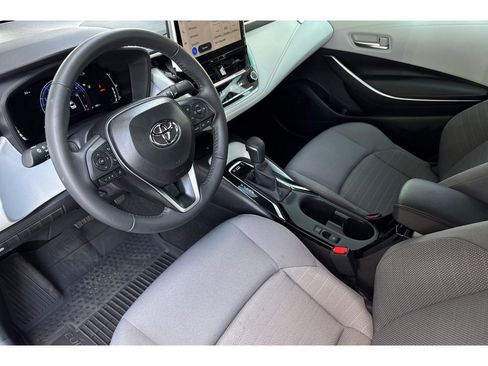 Used 2025 Toyota Corolla FX w/ Convenience Package image 10