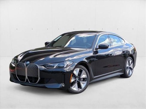 Used 2025 BMW i4 xDrive40i w/ Premium Package image 1