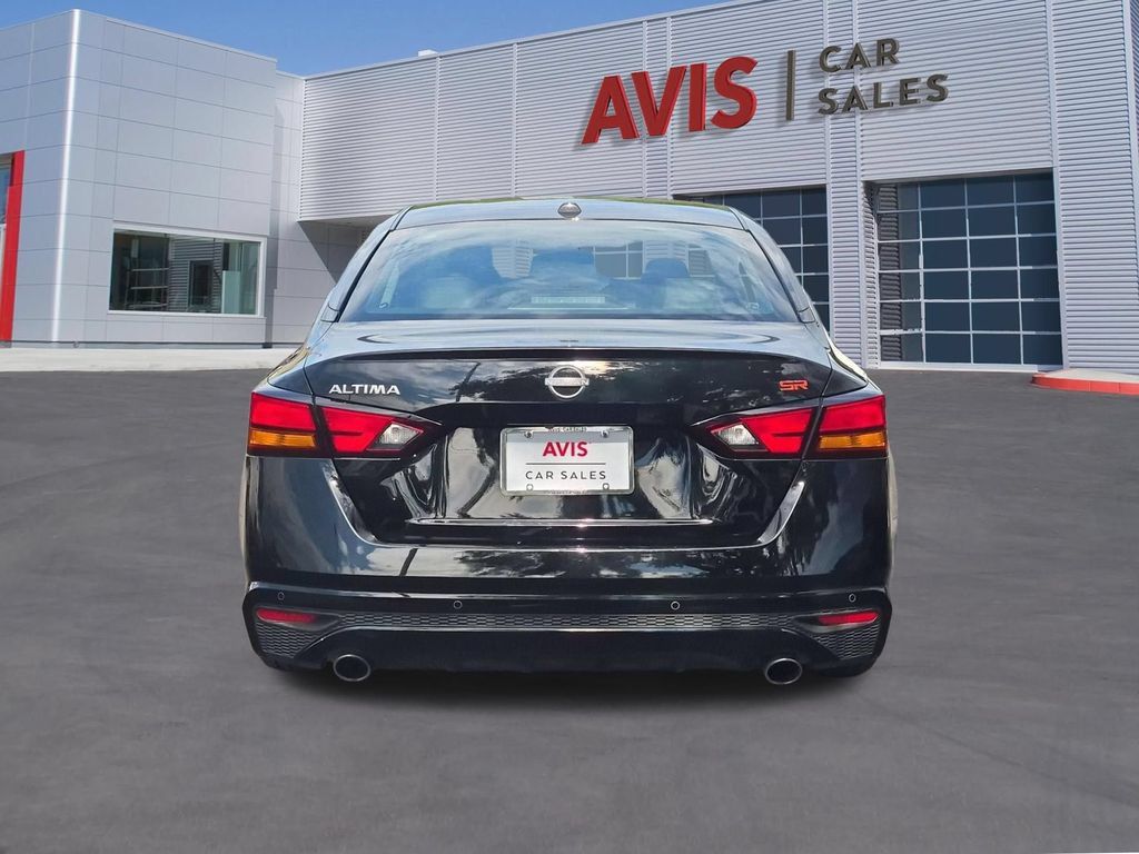 Used 2025 Nissan Altima 2.5 SR FWD image 7