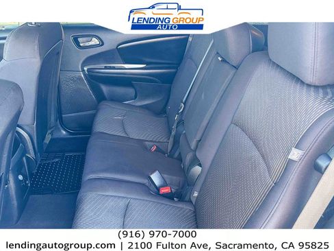 Used 2014 Dodge Journey SXT w/ Flexible Seating Group image 17