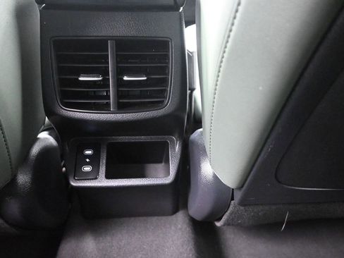 Certified 2024 Kia Seltos SX w/ SX Sunroof Package image 36