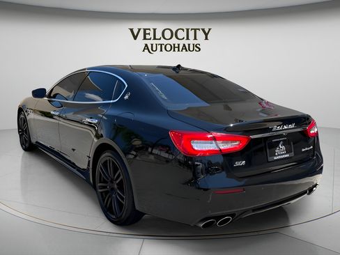 Used 2018 Maserati Quattroporte S GranLusso Q4 AWD/4WD image 5