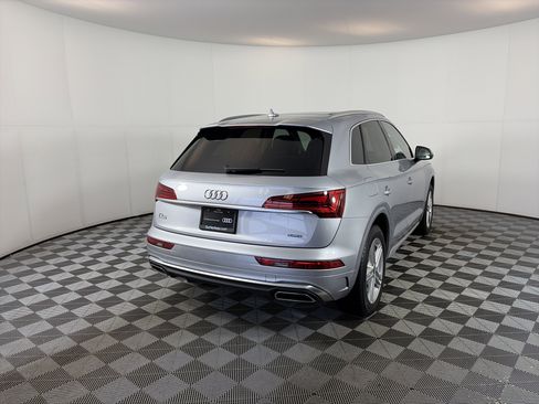 Used 2023 Audi Q5 e Premium Plus w/ Premium Plus Package image 10