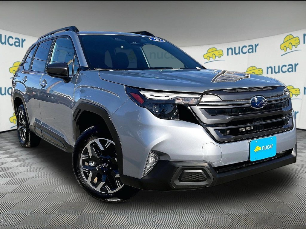 Used 2025 Subaru Forester Premium AWD/4WD image 1