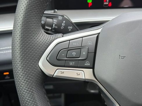 New 2026 Volkswagen Tiguan SE R-Line image 25