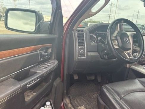 Used 2017 RAM 1500 Laramie w/ Convenience Group image 6