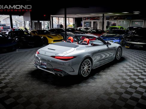 Used 2023 Mercedes-Benz SL 63 AMG 4MATIC image 3