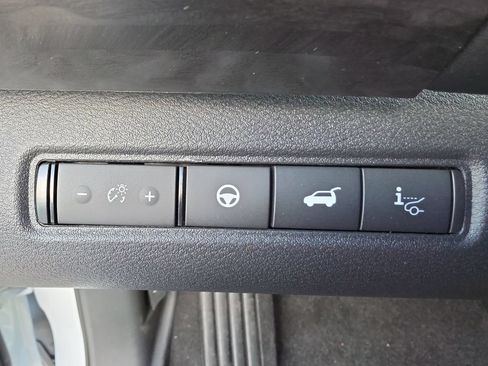 New 2026 Nissan Pathfinder Platinum FWD image 40