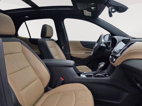 Used 2024 Chevrolet Equinox Premier image 12