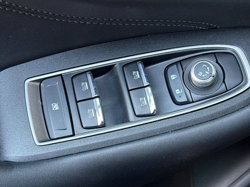 Used 2023 Subaru Outback Limited AWD/4WD image 11