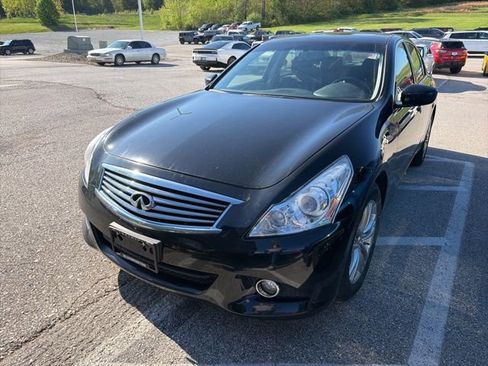 Used 2013 INFINITI G37 x w/ Premium Pkg AWD/4WD image 2