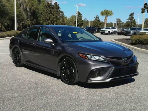 Used 2022 Toyota Camry XSE image 2