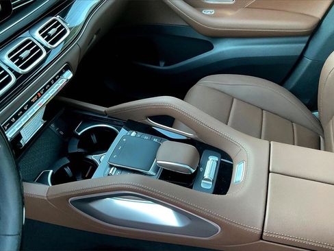 New 2026 Mercedes-Benz GLS 450 4MATIC image 8