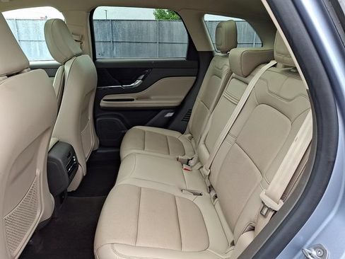 Used 2022 Lincoln Corsair AWD w/ Premium Package image 10