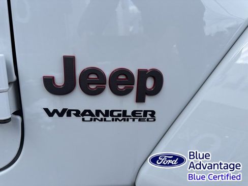 Used 2022 Jeep Wrangler Unlimited Rubicon w/ Cold Weather Group image 15