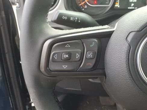 Used 2025 Jeep Wrangler Sport S image 18