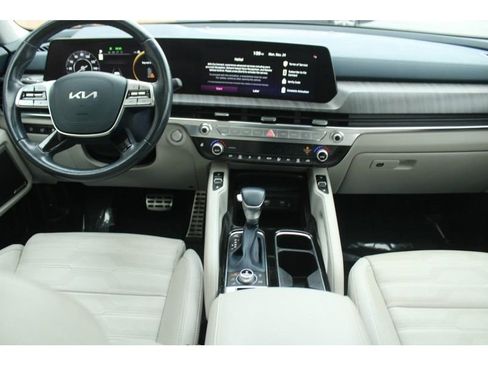 Used 2023 Kia Telluride SX Prestige image 12