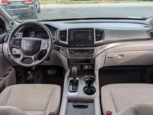 Used 2019 Honda Pilot LX image 11