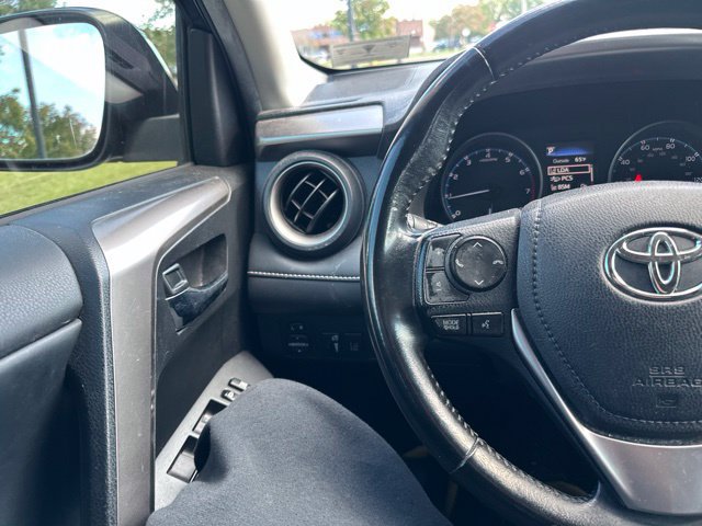 Used 2018 Toyota RAV4 XLE FWD image 37