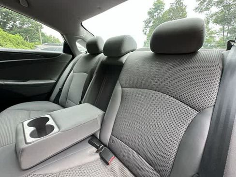 Used 2013 Hyundai Sonata GLS w/ Popular Equipment Pkg FWD image 14