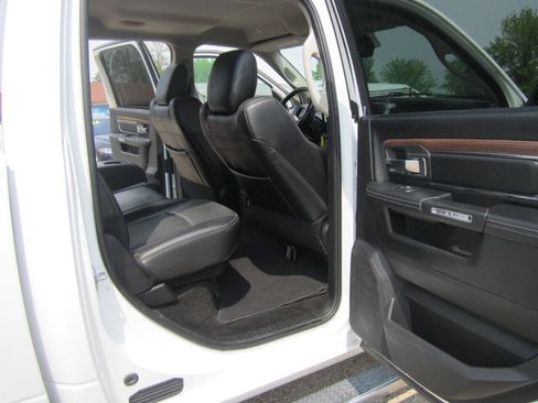 Used 2017 RAM 2500 Laramie w/ Convenience Group image 11