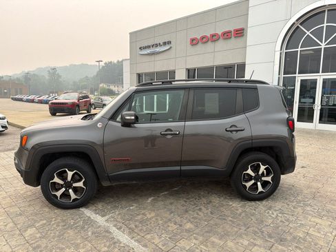 Used 2019 Jeep Renegade Trailhawk AWD/4WD image 5