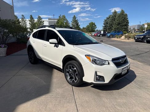 Used 2017 Subaru Crosstrek 2.0i Premium AWD/4WD image 4