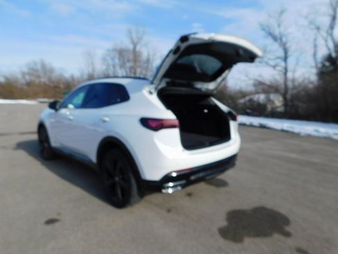 Certified 2025 Buick Envision Sport Touring image 21