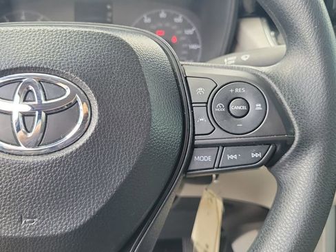 Used 2025 Toyota Corolla Cross L FWD image 20