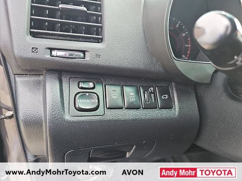 Used 2012 Toyota Highlander Limited w/ Tow Pkg AWD/4WD image 14