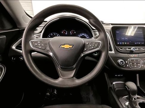 Used 2023 Chevrolet Malibu LT FWD image 6