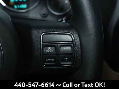 Used 2014 Jeep Wrangler Unlimited Sahara image 32