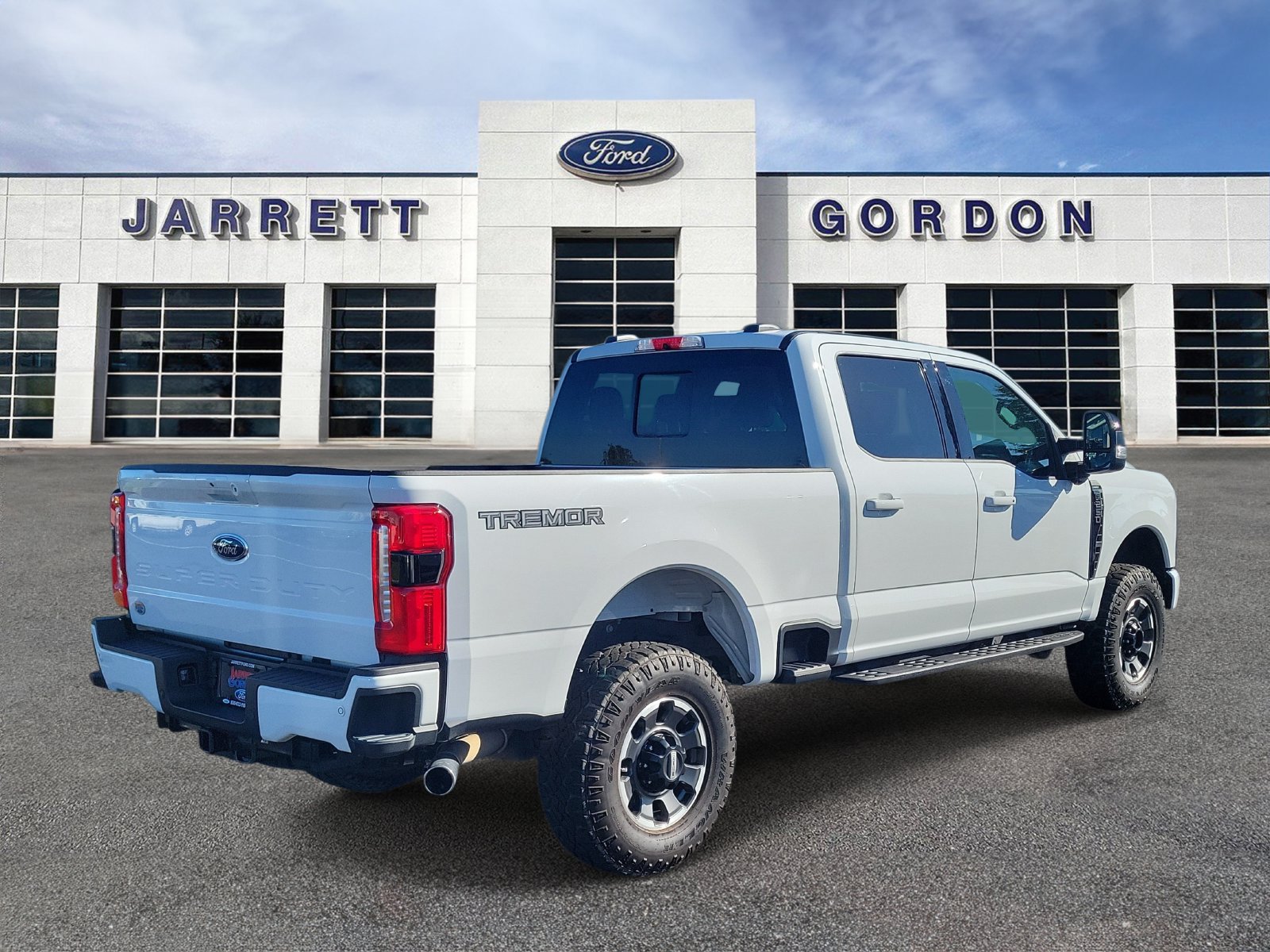 Certified 2024 Ford F250 Lariat w/ Lariat Ultimate Package AWD/4WD image 4