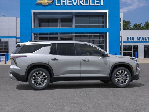 New 2026 Chevrolet Traverse LT w/ Sun and Wheel Package image 5