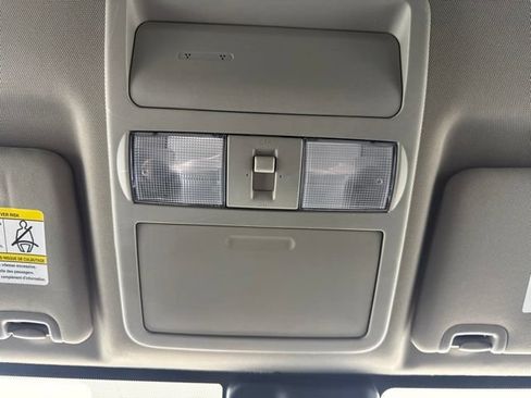 Used 2023 Nissan Frontier SV w/ SV Convenience Package AWD/4WD image 14