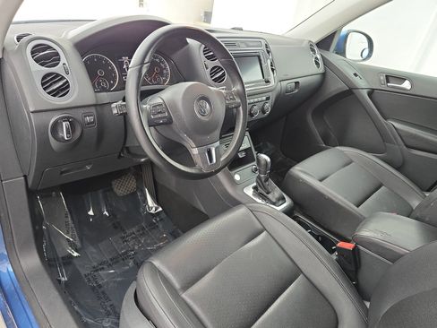 Used 2017 Volkswagen Tiguan Wolfsburg Edition image 15