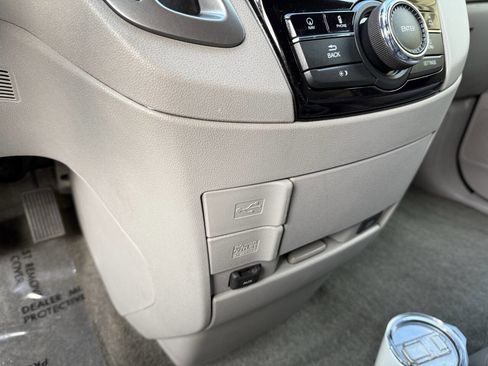 Used 2016 Honda Odyssey EX-L image 55
