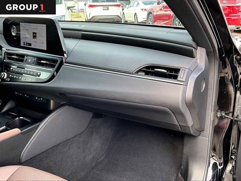 Certified 2023 Lexus ES 350 w/ Premium Package image 15