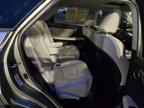 Used 2019 Lexus RX 450hL Luxury image 12