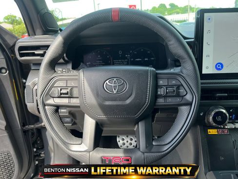 Used 2025 Toyota Tacoma TRD Pro AWD/4WD image 16