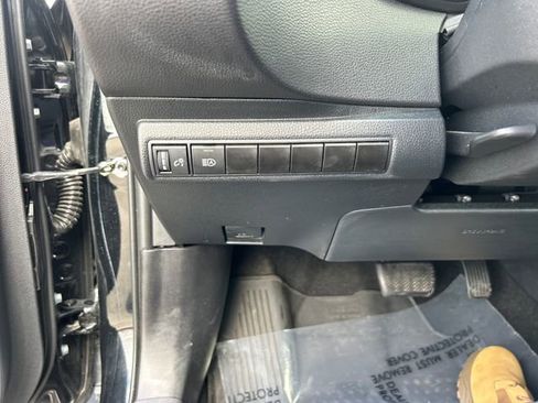 Used 2024 Toyota Corolla SE image 30